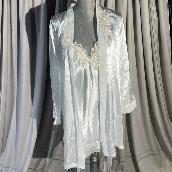 Linea Donatello Sonya Satin Chemise Nightgown (Size M) & Robe - (Size S/M) NWT - Picture 4 of 13